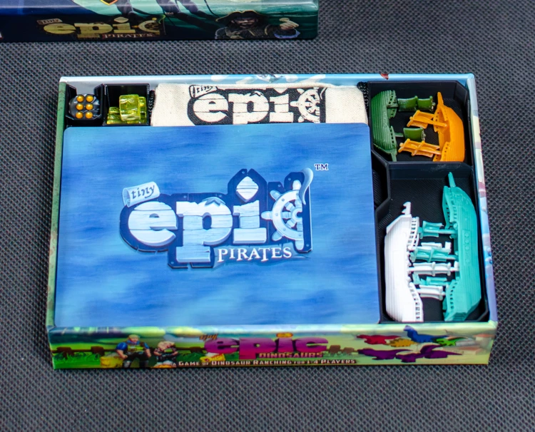 Insert do gry Mali Epiccy Piraci z dodatkiem Klątwa Amdiaka 09.jpg